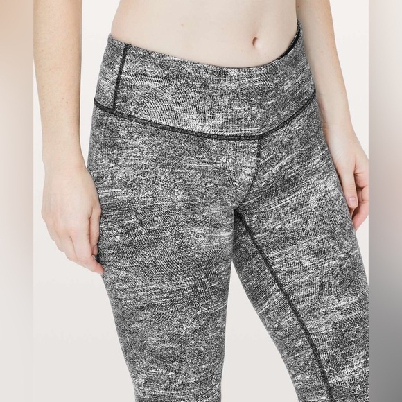 Lululemon Wunder Under Low-Rise Tight - Picture 3 of 7